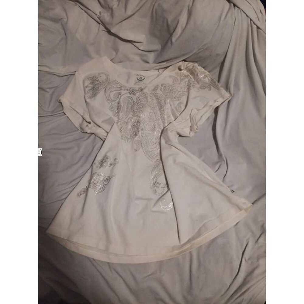 White and silver embossed boho women's t-shirt